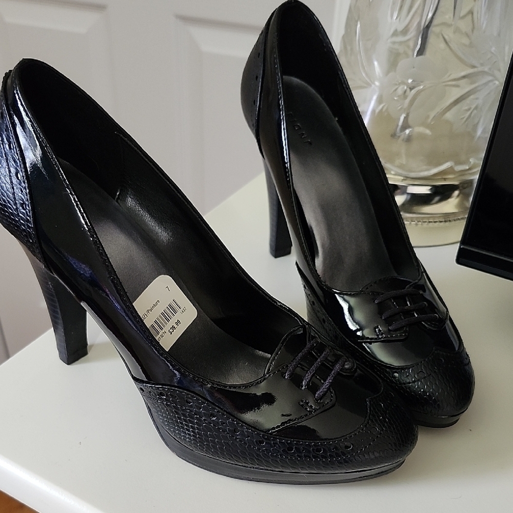 FIONI Clothing Black Heels Sleek Design